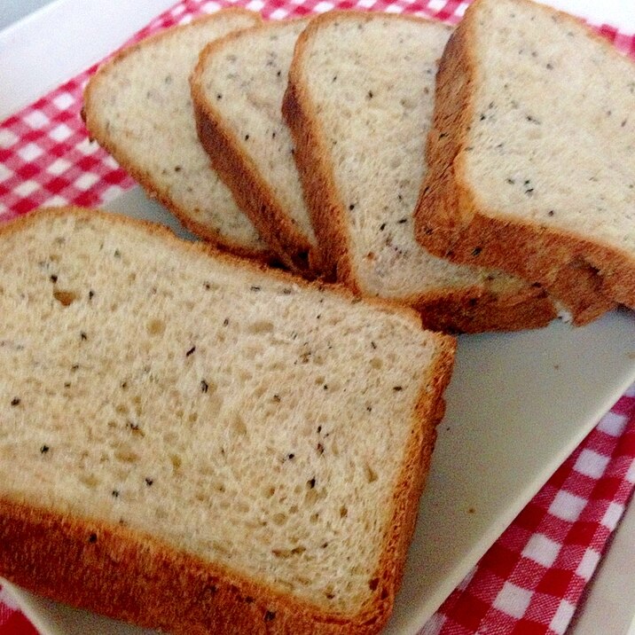 HBで！全粒粉と胡麻の食パン☆